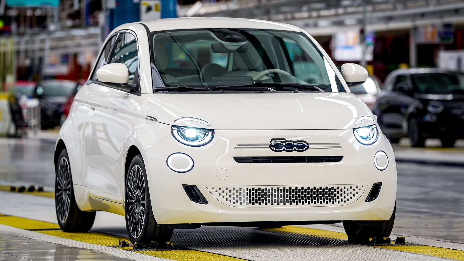 FIAT 500 Hybrid 