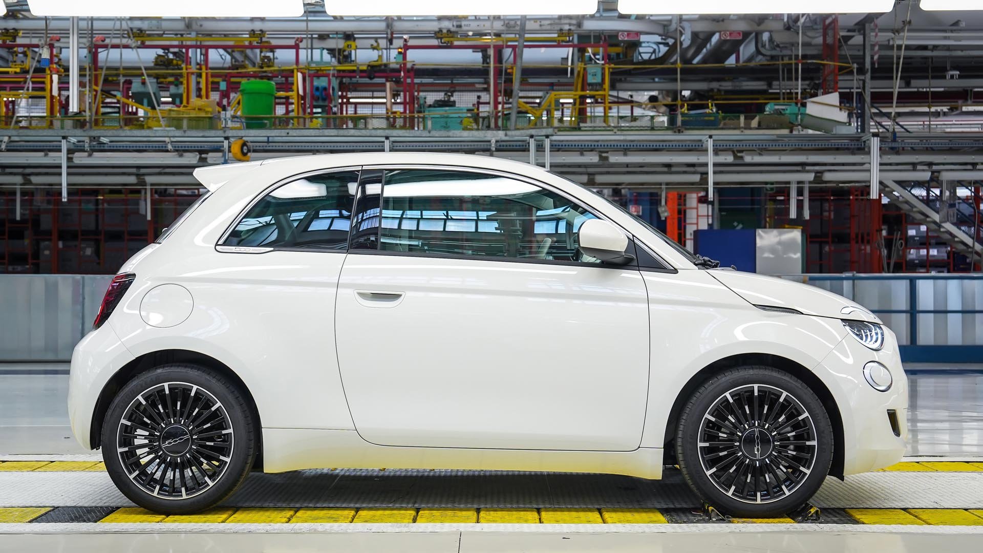 FIAT 500 Hybrid 