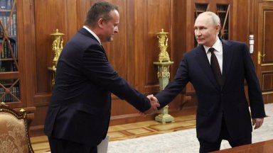 Президентът на Русия Владимир Путин уволни министъра на транспорта Роман Старовойт