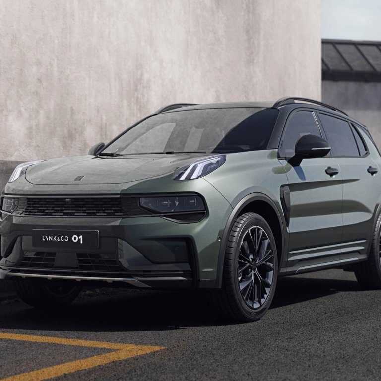 Lynk & Co представи нова версия на модела 01 Plug-in Hybrid