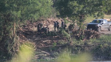 Броят на загиналите при опустошителните наводнения в щата Тексас на