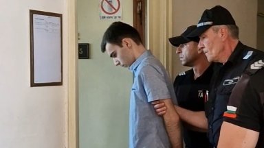 Пуснаха под домашен арест шофьора, убил трима пред заведение в Разград