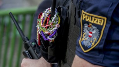 Германската полиция задържа един мъж и извърши множество обиски в