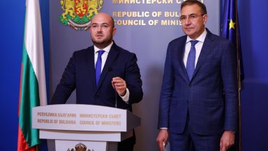 Извеждат 25 души от нелегален дом за възрастни хора в Бургас