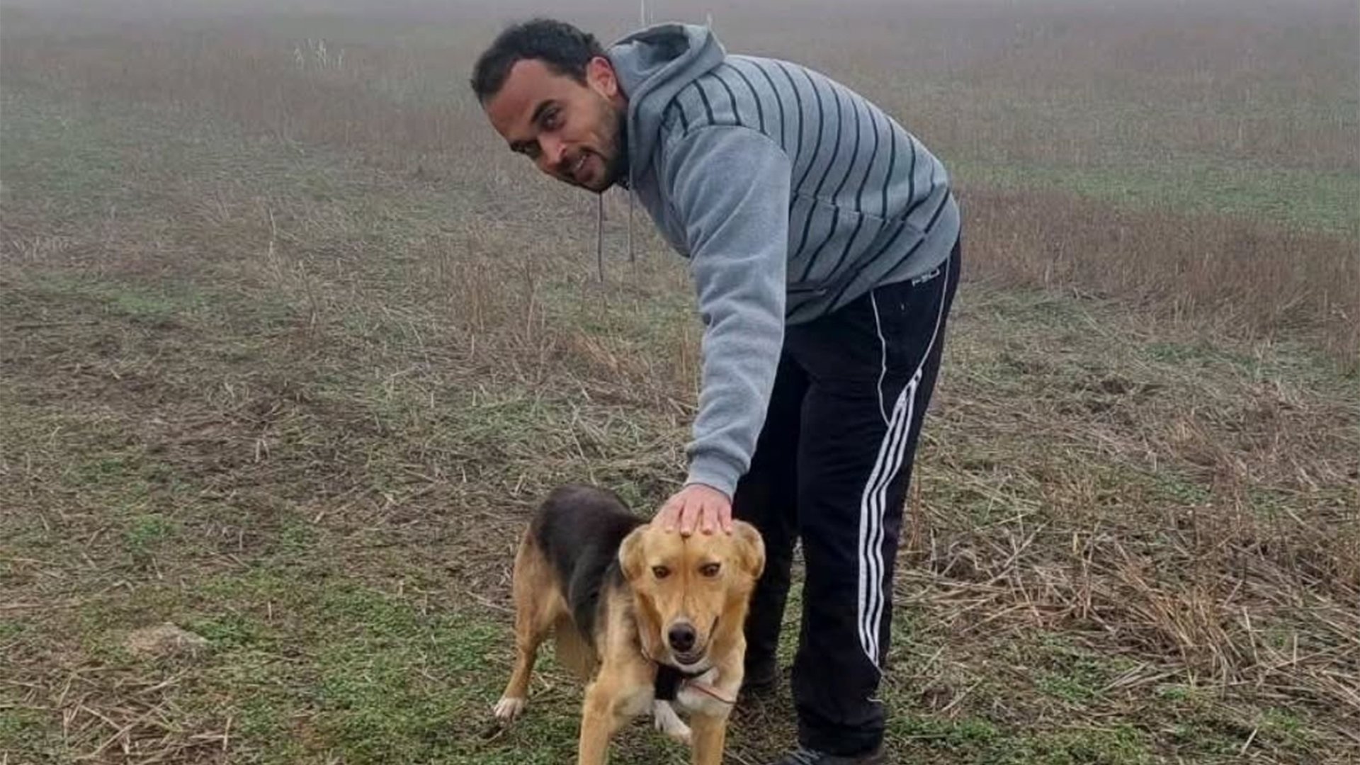Атанас Киров по време на посещението в приюта „Every Dog Matters“ в Костинброд