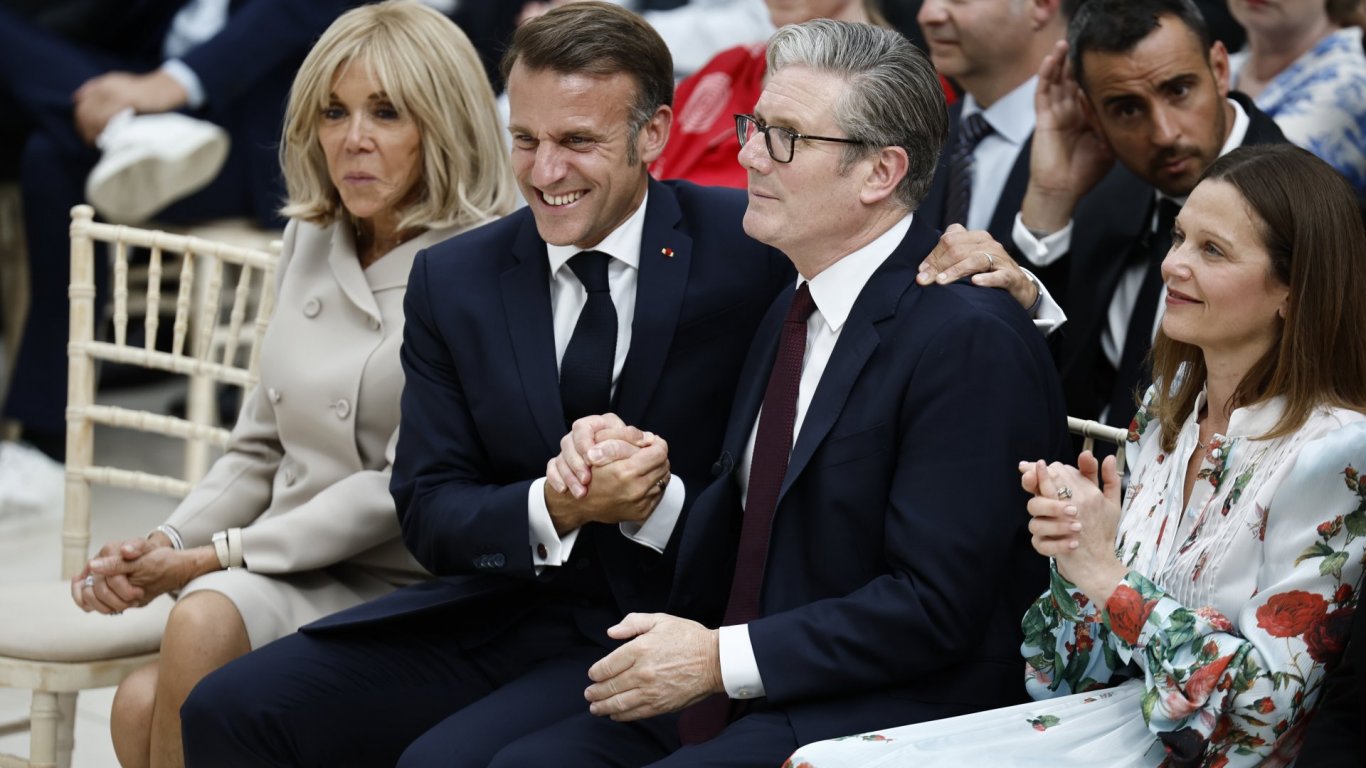 Макрон и Стармър заедно ще спират мигрантските лодки през Ламанша