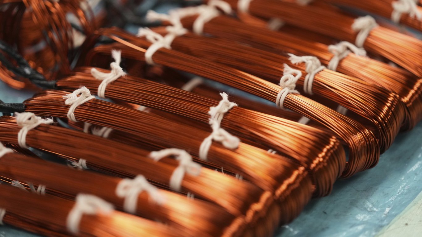 Медта достигна рекордни нива заради бума на изкуствения интелект