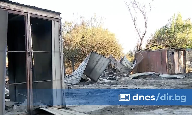 20 гаража и 2 автомобила са унищожени след големия пожар,