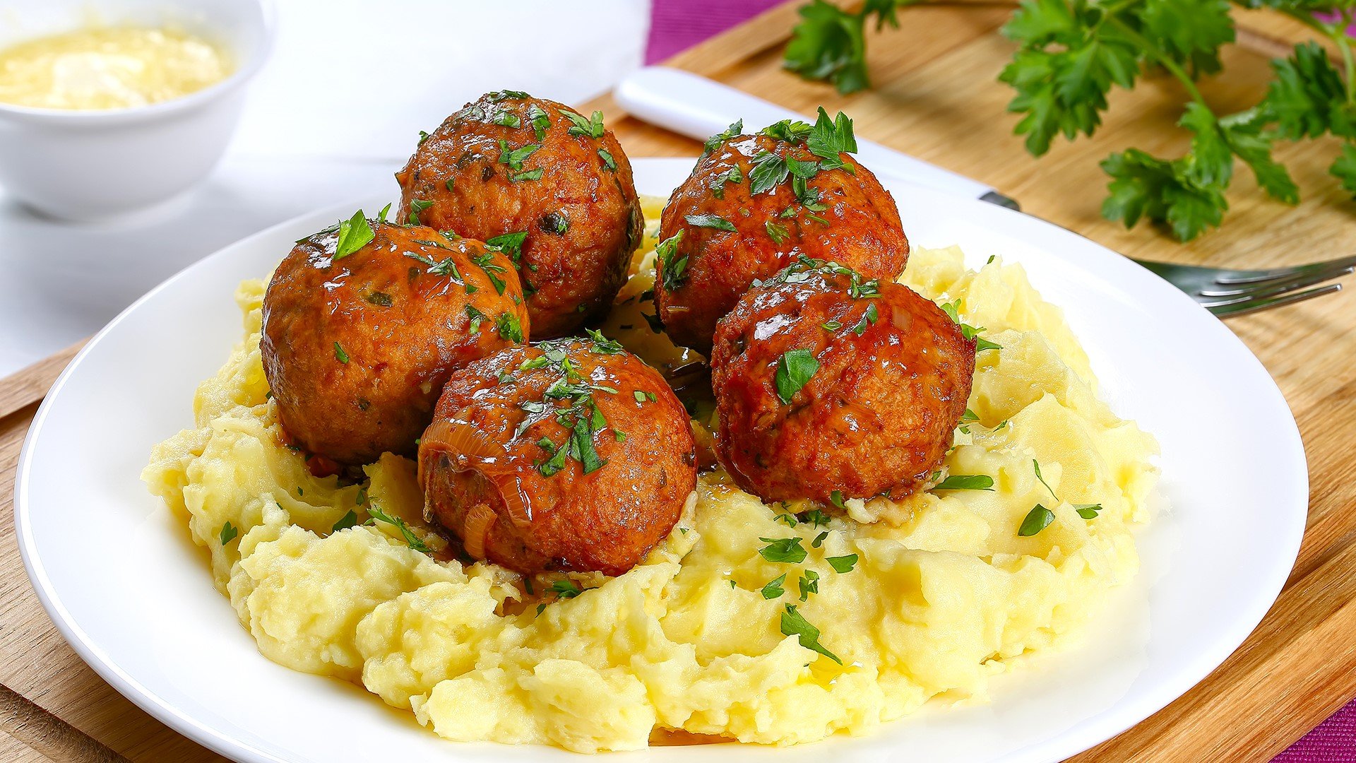 За 20 минути: Бързи кюфтенца с кашкавал