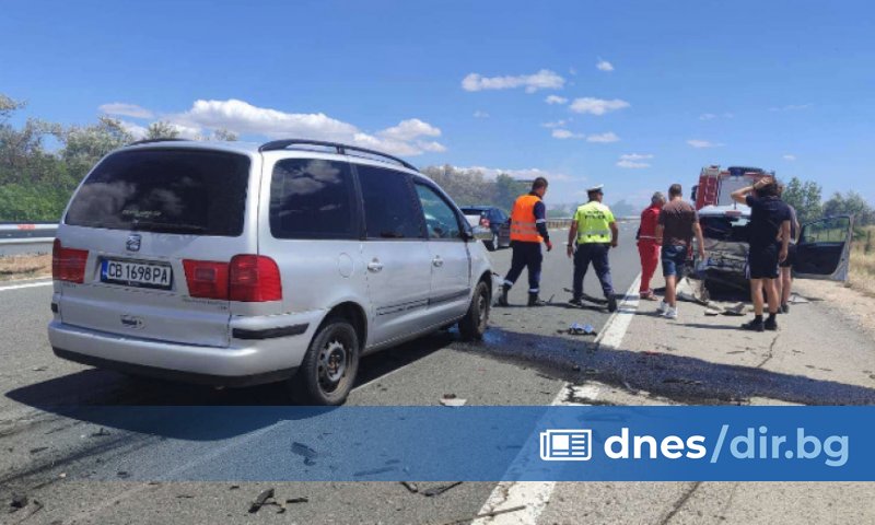 Виж още Шофьор се вряза в мантинелата на АМ Хемус