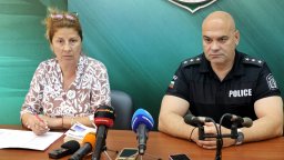 Певицата Дебора е обвинена, ще излежи всяка от присъдите си поотделно