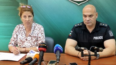 Певицата Дебора е обвинена, ще излежи всяка от присъдите си поотделно