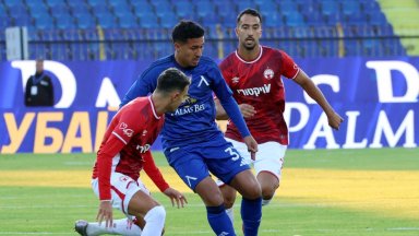 Нашите в Европа: Апоел Беер Шева - Левски 0:0 (на живо)