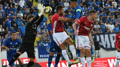 Съперникът на "Левски" отново се притесни за звездата си