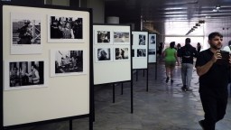 Изложбата "Професия фоторепортер за цял живот" - аналоговата ера поздравява цифровата ера