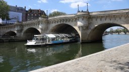 Париж ще отдаде почит на Кристо и Жан-Клод за 40-ата годишнина от опаковането на Пон Ньоф