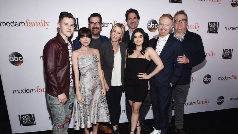 Актриса от "Модерно семейство": Възрастни мъже в Холивуд се държаха непристойно с мен, когато бях дете