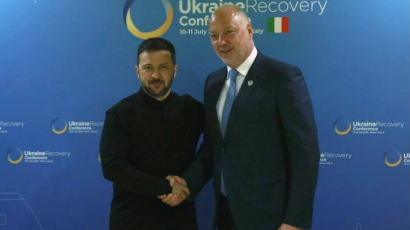 Желязков се срещна със Зеленски в Рим, декларира "непоколебима" подкрепа за Киев