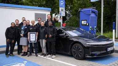 Lucid Air Grand Touring постави нов световен рекорд за автономен пробег