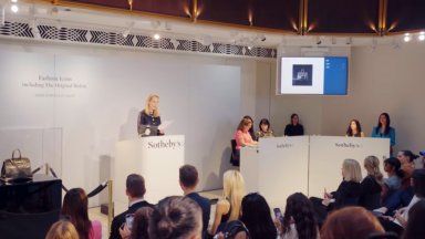 Рекорд: Оригиналната чанта Birkin продадена на търг за над $10 млн.