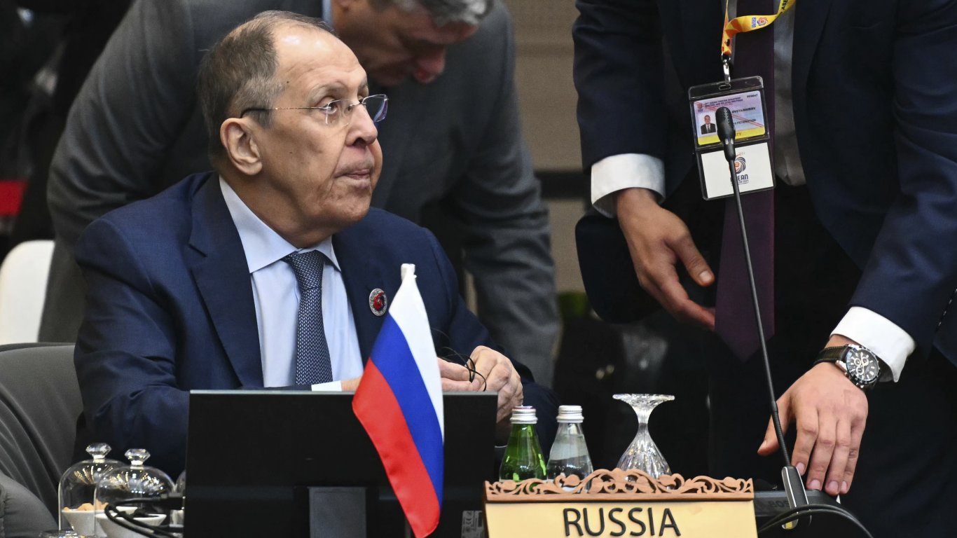 Лавров: Обсъждания за гаранции за сигурността на Украйна без Русия е утопия, път за никъде