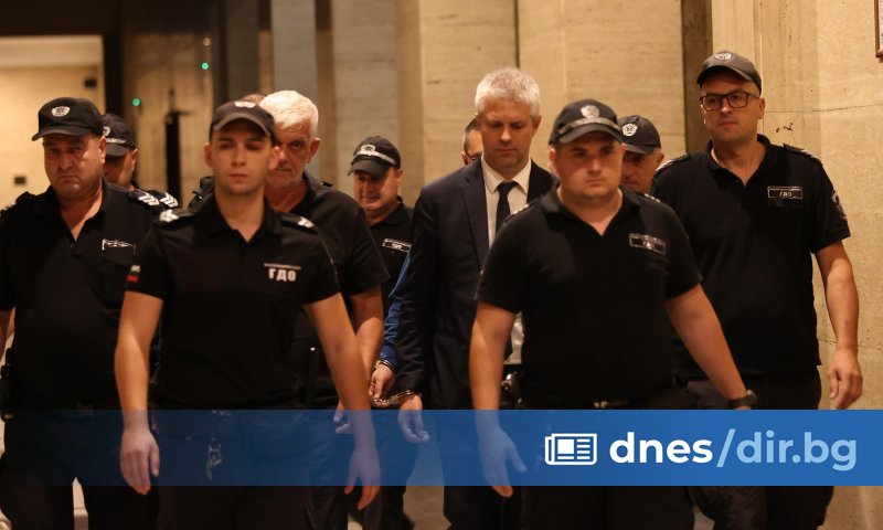 Продължаваме Промяната (ПП) подаде два официални сигнала до Инспектората към