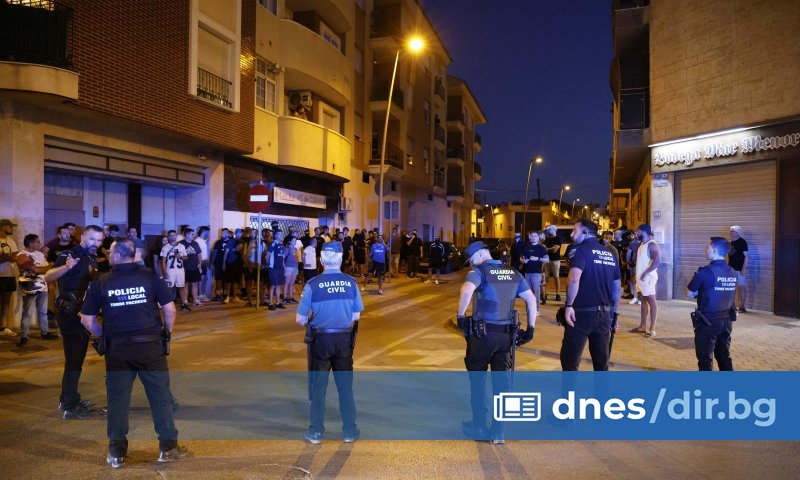 Няколко души бяха ранени, а 8 души бяха арестувани след