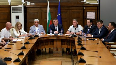 Вдигат заплатите в земеделските и горски стопанства със задна дата 