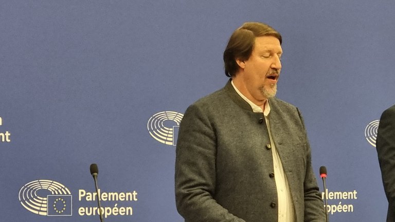 Докладчикът за Скопие в ЕП Томас Вайц получил заплахи за живота