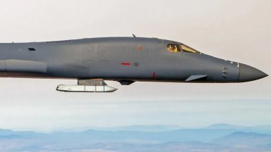 САЩ оборудват бомбардировачите B-1B с нови пилони за хиперзвукови оръжия