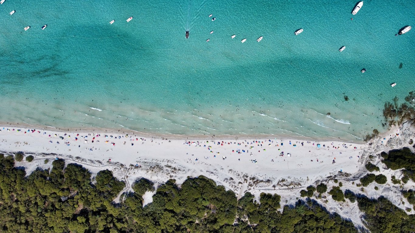 Дивият корсикански плаж Plage de Saleccia