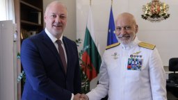 Пред военен №1 на НАТО Желязков поиска обща реакция срещу руската пропаганда