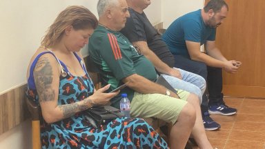 Съдът прати в прокуратурата делото срещу Жана Бергендорф, псувала полицаи. Грози я затвор
