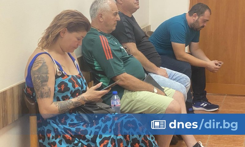 Районният съд в Несебър изпраща в прокуратурата делото срещу певицата Жана