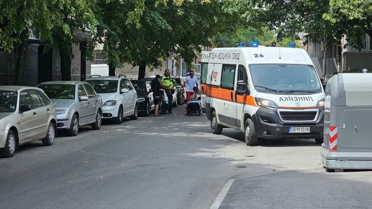 Ток от стълб за осветление удари дете във Варна