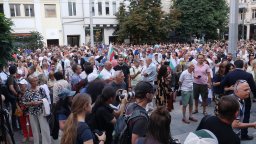 Хиляди протестират в София и Варна в защита на Благомир Коцев (снимки/видео)