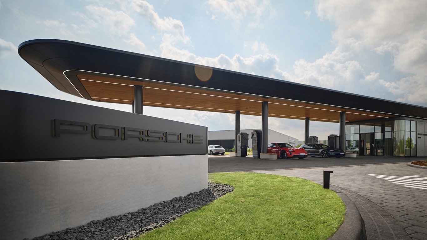 Porsche Charging Lounge