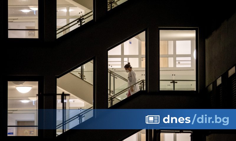 Градските власти в , германските въоръжени сили и дванадесет болници