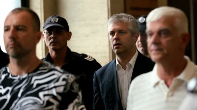 Кметът на Варна Благомир Коцев и общинските съветници Николай Стефанов и