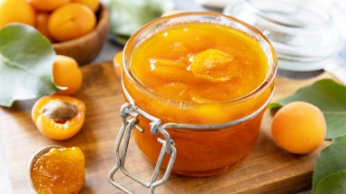 Стъпка по стъпка: Как да си приготвите сладко от кайсии с вкус на лято