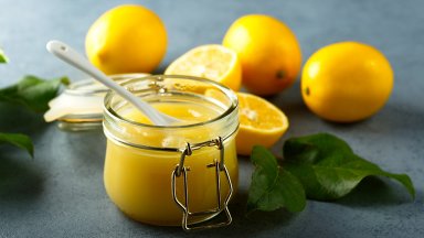 Само с две съставки: Сладко от лимони
