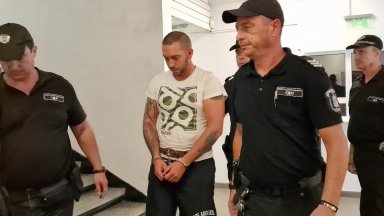 Военнослужещият от Каравелово не знаел, че пушката била заредена, съдът го остави в ареста