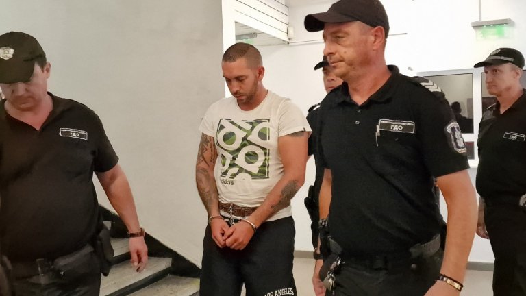 Военнослужещият от Каравелово не знаел, че пушката била заредена, съдът го остави в ареста