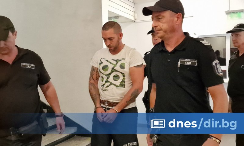 Военният съд в Пловдив остави в ареста 30-годишния , обвинен