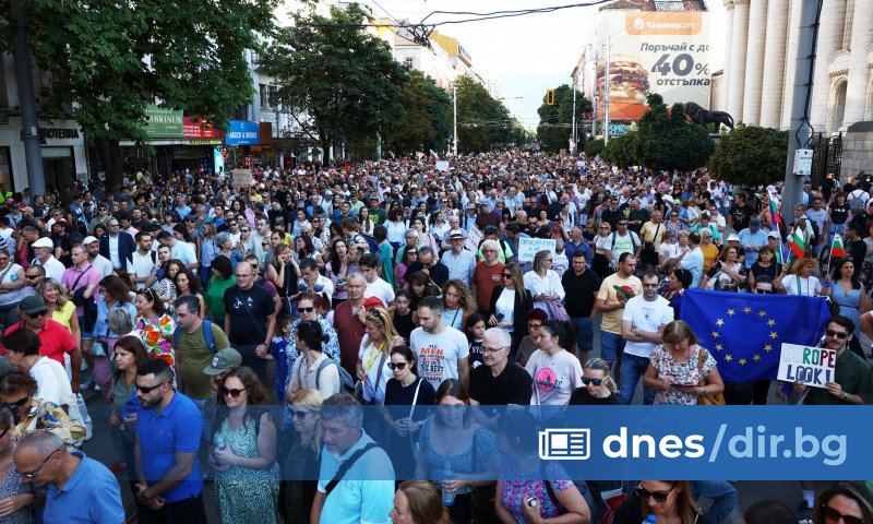 Протести се провеждат в София и Варна след отказа на