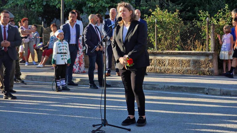 Наталия Киселова: Левски ни напомня, че българите със собствените си сили могат да направят всичко