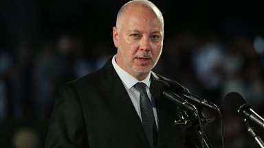 Паметта на Апостола не следва да бъде камъкът в прашката