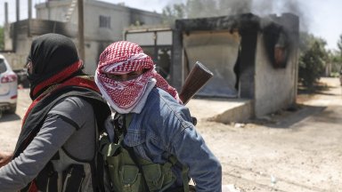 Сирийската власт разпореди бедуини и друзи незабавно да прекратят огъня в Суейда