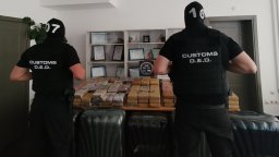 Рекордните над 200 кг кокаин са хванали на ГКПП "Капитан Андреево", в ареста е и чужд дипломат