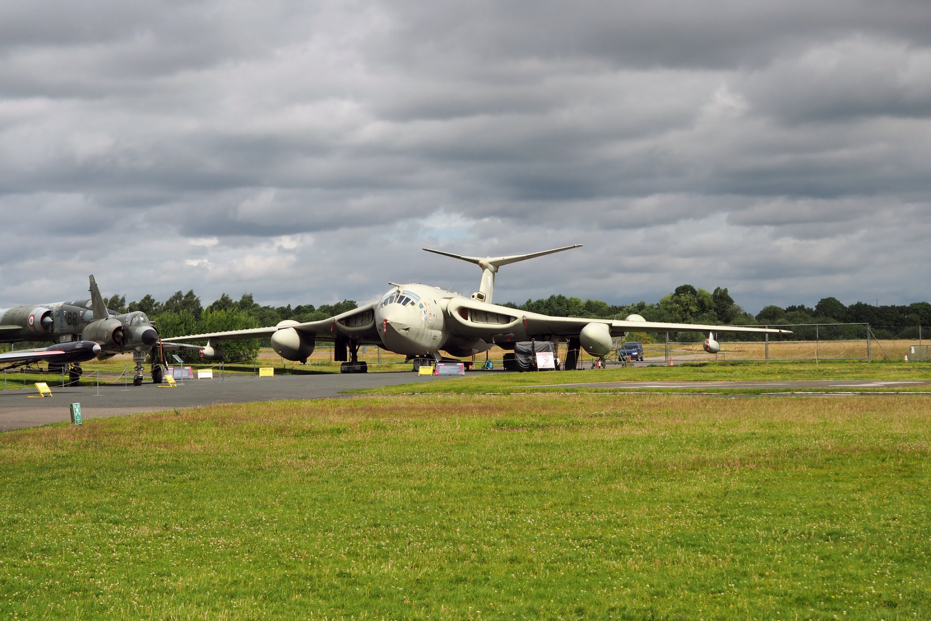 Handley Page Victor